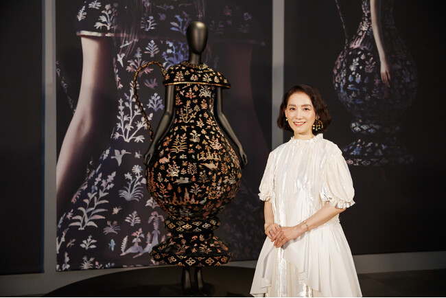 宝物をファッションへ昇華！　特別展「正倉院 THE SHOW」にて篠原ともえさんが新作ドレスを披露