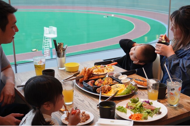 【KEIRIN HOTEL 10】この夏は、瀬戸内の恵みと競輪場ビューで、家族と味わう“ごちそう旅”を