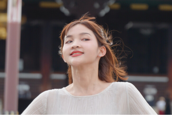 タイから“ ナインだよ” が万博MUSASHI個展にやって来る。歌の披露や記念撮影も！