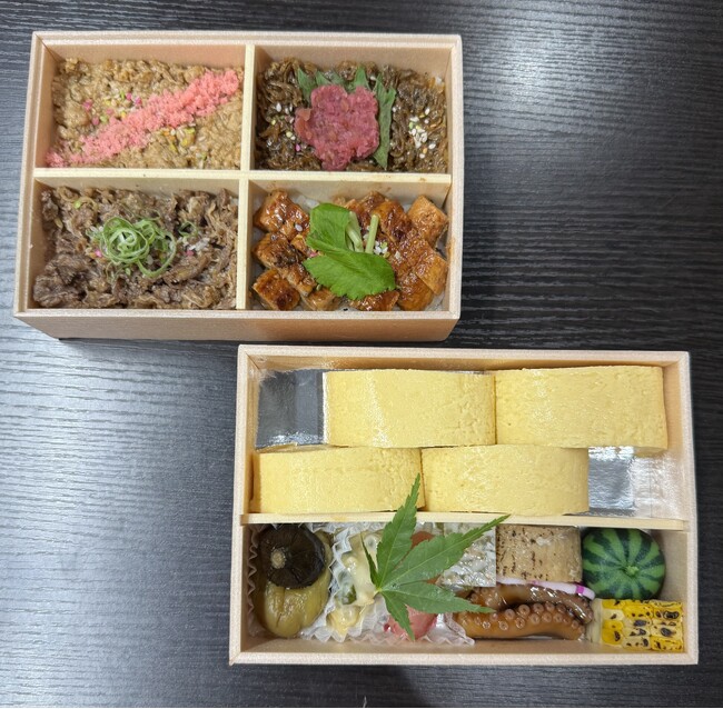 《日本初！四種の出汁を味わう二段弁当》 京都駅だけで出会える、四種のだし巻きが一堂に揃う、唯一無二の豪華二段弁当。6月21日新登場──≪1日10食限定≫ おだしのテーマパークの味を、弁当で体験！