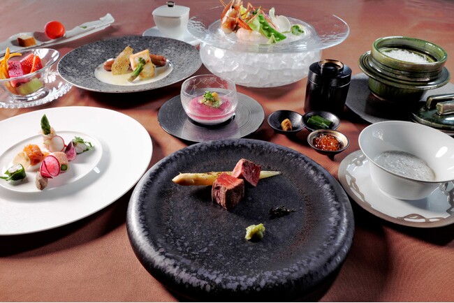 【鶴雅グループ創業70周年記念】北天の丘 あばしり湖鶴雅リゾートで、オホーツクの恵みを堪能する「和洋折衷」特別ディナー付き宿泊プランを販売開始！