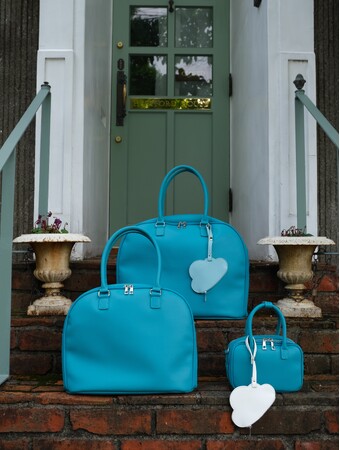 サボテンレザーシリーズに心弾む新色が登場！夏空に映えるターコイズブルーが仲間入り