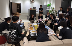 新宿本社ビルにパーパス壁画制作