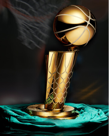 ティファニー、NBAファイナルで優勝のオクラハマシティ・サンダーを、ティファニー製ラリー・オブライエン・トロフィーで祝福