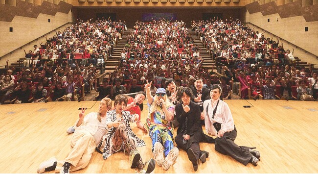 DJ×モノマネの最KOOな化学反応に爆笑の渦！ Owarai-night Sensation『DJ KOO presents ちゃんKOOお笑いLIVE!! vol.４』新生TRF降臨!?