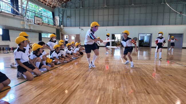 横浜国立大学教育学部附属横浜小学校でCyber KASSEN体験授業を実施。4年生全3クラス約100名が「デジタルチャンバラ」に挑むサイバー合戦！