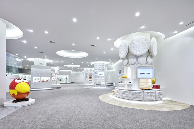 株式会社イデアラボとの共同研究　森永エンゼルミュージアム MORIUM（モリウム）の「心の健康につながる体験価値」を実証！　世代を超えて「新しさと懐かしさ」を楽しみ共有できる特別な場だと判明