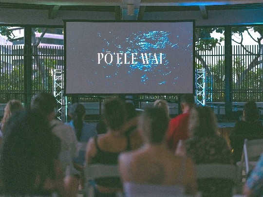 毎年大好評！夏のプールサイドイベント　ハワイ国際映画祭とコラボレーションした「サマーフリックス」を期間限定で開催！