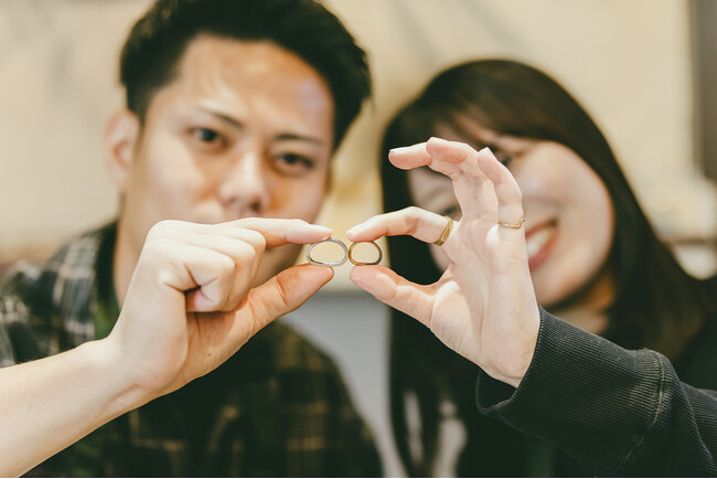 4,000件の口コミ分析で判明！鎌倉彫金工房の「手作り結婚指輪」が選ばれる理由とは？