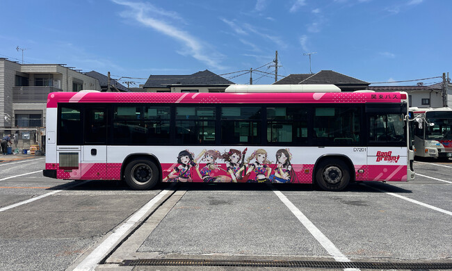 中野区にてバンドリ!コラボのラッピングバスが運行開始!