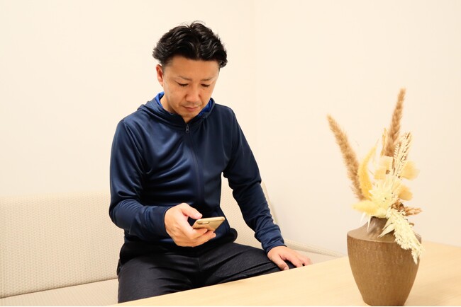 夏の新定番、「洋服の青山」×「着るヒヤロン」 初のコラボ企画　涼しさを追求したドライメッシュパーカーを発売