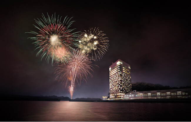 【グランドプリンスホテル広島】夏の夜空を彩る花火をホテル目の前で打ち上げ