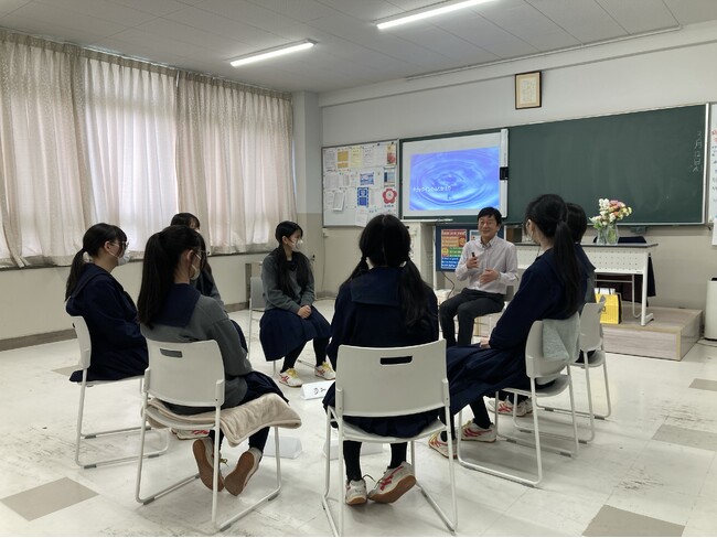 成女高等学校　高校生が学ぶ「リーダーシップ」の授業を開講しました