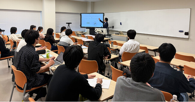 具体事例を用いながら「経営コンサルティング」について解説！産学連携で、企業を変え、社会や世界を変える次世代の経営者・リーダーを育成。立命館大学にて寄付講座を開催