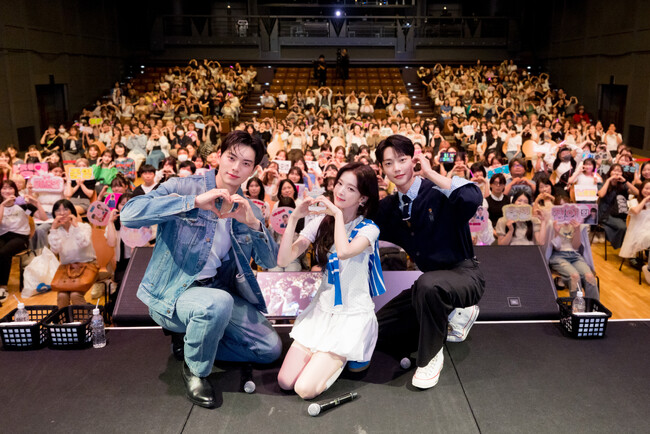 ノ・ジョンウィ、イ・チェミン、チョ・ジュニョン、ドラマ「バニーとお兄さんたち」の来日ファンミーティングが大盛況満点のファンサービス連発で会場中を虜に