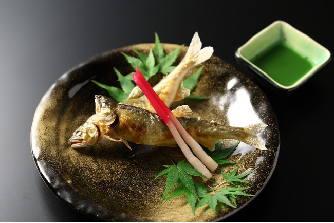 【奥湯河原温泉・山翠楼 SANSUIROU】～奥湯河原の涼を愉しむ～夏の恵み「鮎の塩焼き」の特典付プランを販売中！