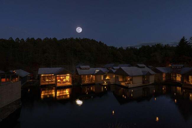 【星のや軽井沢】月の満ち欠けと共に移ろう、趣深い月見の宵『軽井沢 秋月の宴2025』開催