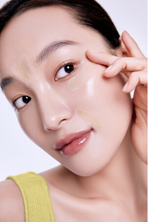 韓国メディカルコスメ「DERMAFIRM」より“毛穴の1/1000サイズで届く”最新スキンケアが日本初上陸！
