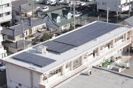 保育所に設置した太陽光パネル
