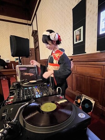 アナログレコードで学ぶ「KIDS DJ 体験会」開催