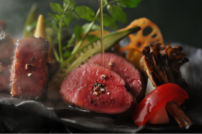 【星のや富士】日本一の山がもたらす大地の美食を楽しめるコースディナー「ガストロノミック・ワイルド」夏メニューを提供開始