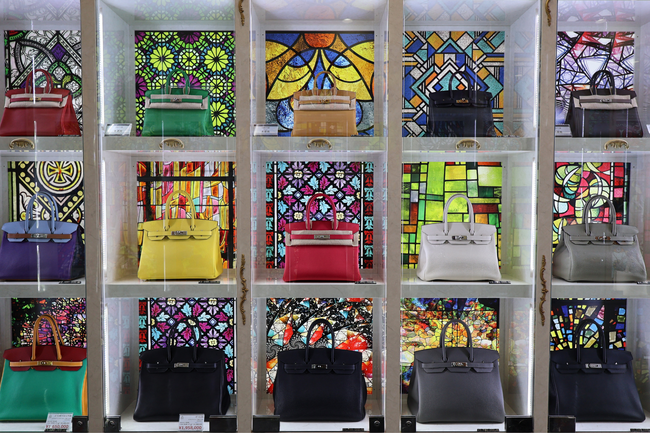 ZenLuxe、英国のテレビ司会者・女優カーリー・スティール氏とパートナーシップ契約を締結