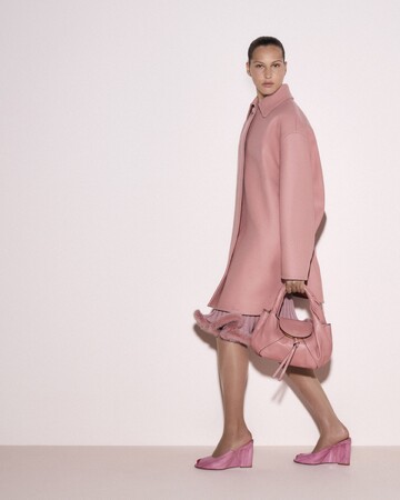 フェンディ、伝説のイットバッグ「フェンディ スパイ」が復活!