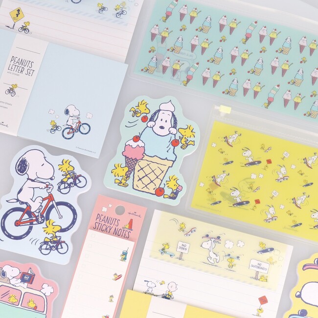 スヌーピーと夏旅気分！ 爽やかカラーのPeanuts(TM)新作文房具＆雑貨が日本ホールマークから登場