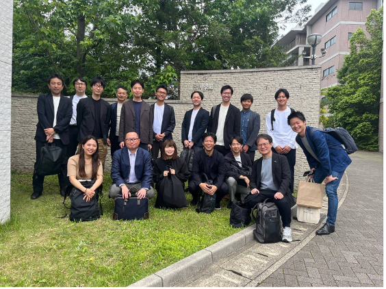 学校教育×企業研修の教育プロジェクト「NEXT SENSEI」、大手3社の労働組合員が出張授業で中学校の教壇へ　講師として“等身大のキャリア”を語る合同研修を実施
