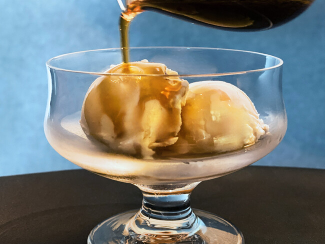 【OMO関西空港】タップから注ぎたてのクラフトビールがひんやりスイーツに！？猛暑を楽しく乗り切る「ブラックビア アフォガード」期間限定で提供開始