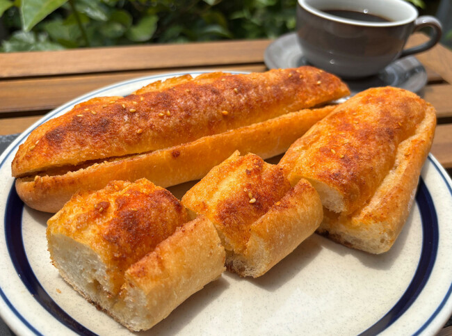 暑さを吹き飛ばす旨辛体験！『どっから明太フランス』BAKE OTTOで限定発売