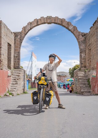 ７５か国・約１０万kmを自転車で旅する元イルカトレーナー武藤大輔さん冒険の記録「地球を旅する写真展 Part２ ～Take Your New Adventure～」をアドベンチャーワールドで開催