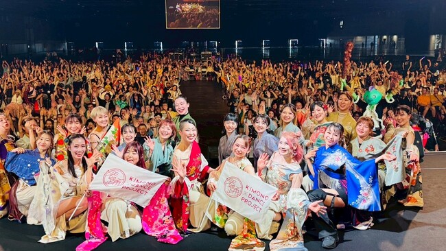 【出演レポート】フランスのJAPAN EXPO Paris 2025にてKIMONO×DANCE PROJECTがパフォーマンス、推定10,000人以上の観客を沸かせる