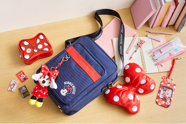 ミニーマウスのドット柄リボンが主役！平成レトロな新コレクション「MINNIE’S DOT RIBBON」をディズニーストアで7月18日（金）より順次発売