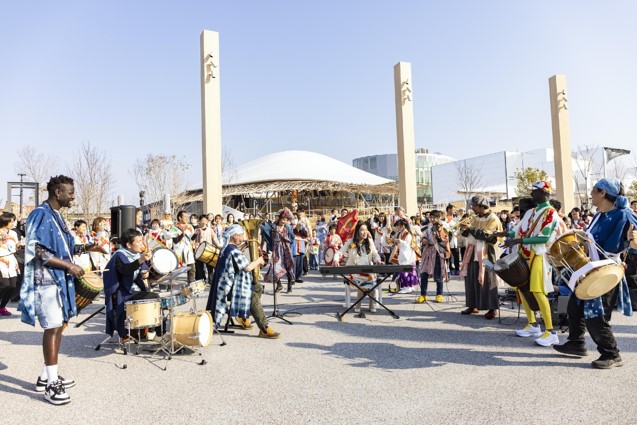 万博国際交流プログラム【和泉市×セネガルｘ大阪・関西万博シグネチャーパビリオン「いのちの遊び場 クラゲ館」】「いのちの祭り～World Life Band～」を大阪・関西万博「いのちパーク」にて開催！