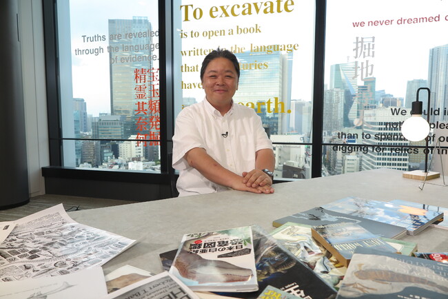 知的好奇心を刺激する新たな番組が誕生！「よそで見たことのない番組！！」と伊集院光が期待と不安　恐竜・古生物の化石に夢中な“ほるもん”登場！収録中に歴史的大発見の品を掘り起こす!?