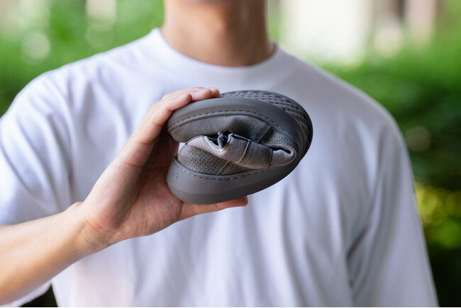 2031年に8億ドル規模へ拡大。急成長中のベアフットシューズ市場から、チェコ発の「SKINNERS（スキナーズ）」が日本初上陸。