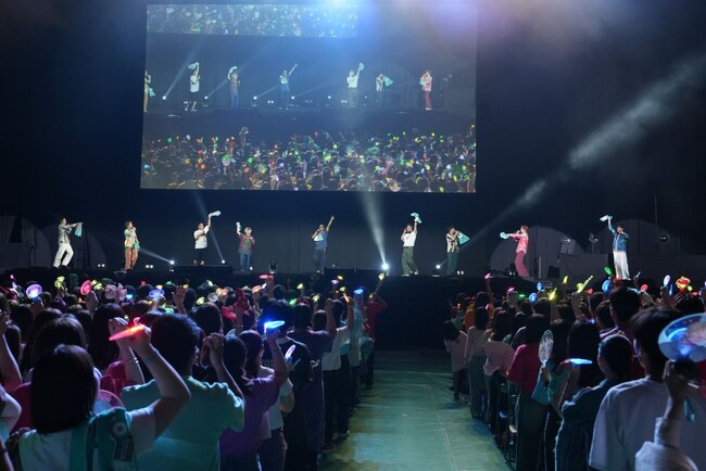 5人組動画クリエイター・コムドット初の全国ツアー『NO PREPARE ー First Trip ー』神戸公演にエスポワール・トライブがサプライズ登場