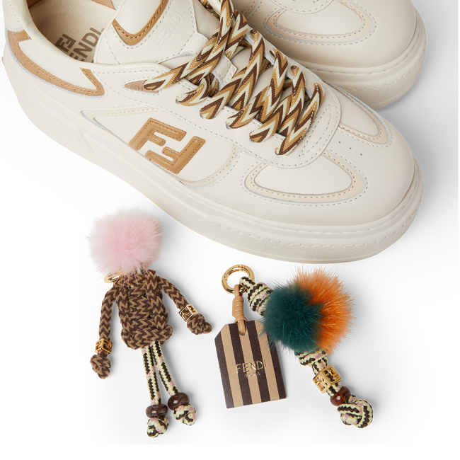 フェンディ、ウギとモン・ズーイーを起用した、「フェンディ マッチ」プラットフォームスニーカーのデジタルキャンペーンを公開！