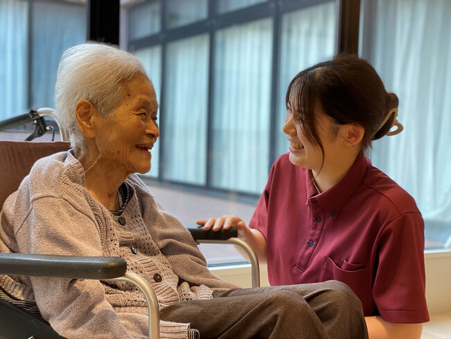 第18回「介護作文・フォトコンテスト」募集開始(主催：全国老施協　後援：文部科学省　厚生労働省)