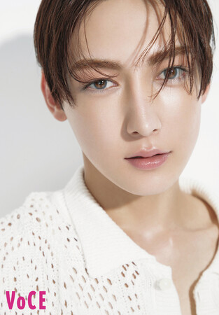 VOCE9月号、増刊はROIROMの浜川路己が初の単独表紙！通常版表紙は有村架純！ほか、白石聖の「美容医療級メイク」、田村保乃の「夏から楽しむ新色メイク」水上恒司８か月ぶりにVOCE降臨など！