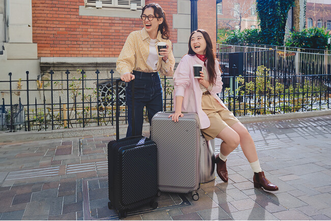 夏休みの旅行にも！女性のための機能派スーツケース3選