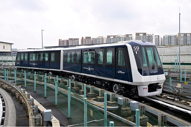 シンガポール「センカン・プンゴルLRT」向け新車両が営業運転を開始
