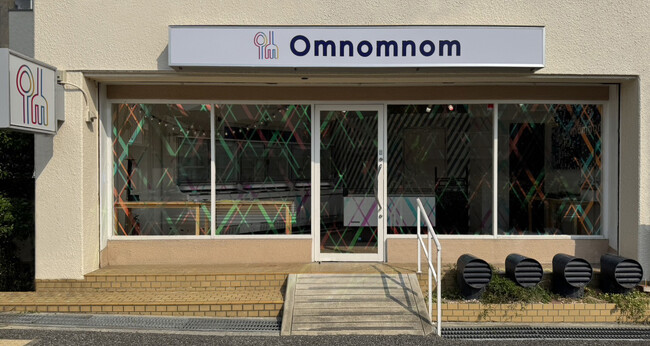 24時間営業の無人スイーツ販売店「Omnomnom（オムノムノム）」に多機能セルフレジTTG-MONSTARを導入