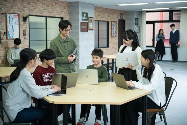好きなことに没頭！「探求心旺盛な子」の強みをグングン伸ばそう！池袋コミュニティ・カレッジで探究心を刺激する夏の熱中体験STEAM教育を中心に、未来の学びにつながる体験プログラムを約60講座ご用意！