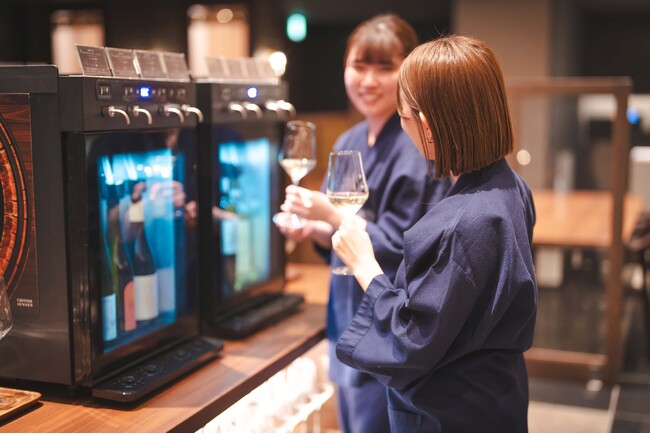 【鶴雅グループ創業70周年記念】ワインと美食で贅沢な滞在を！「しこつ湖 鶴雅リゾートスパ 水の謌」で、約16種類のワインビュッフェ飲み放題と館内利用券付き宿泊プランを販売開始。