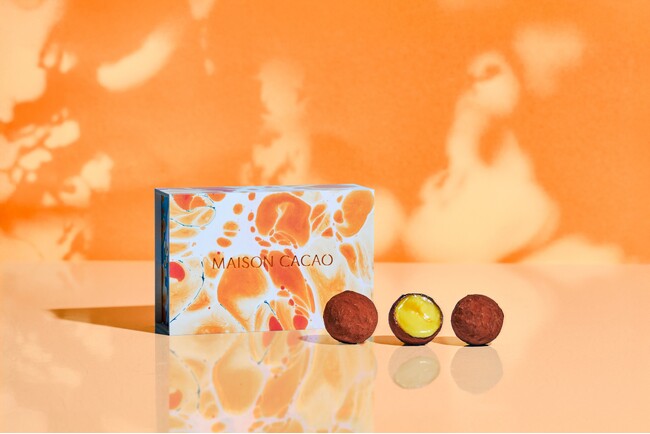ひと口で、記憶に残る衝撃を。メゾンカカオのマスターピース【ショコラ・コキーユ】丸の内・横浜・オンラインショップ限定／8月は「マンゴーパッション」が登場
