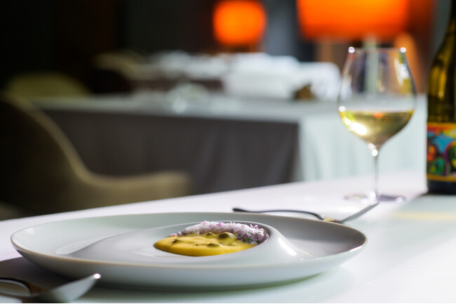 【奥入瀬渓流ホテル】青森の風土と歴史に育まれた、雲丹や鮑など夏の味覚を味わうフレンチレストラン「Sonore」夏限定メニュー提供開始