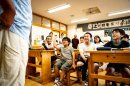 生徒の皆さんとイベントの企画・立案をしている様子