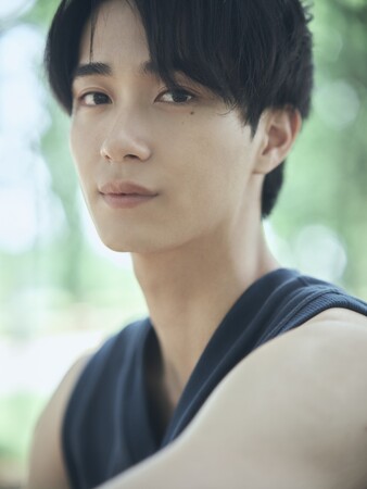 NEXTブレイク俳優・野村康太、1st写真集発売決定！　初めての海外旅で魅せる爽やかな姿【本人コメントあり】